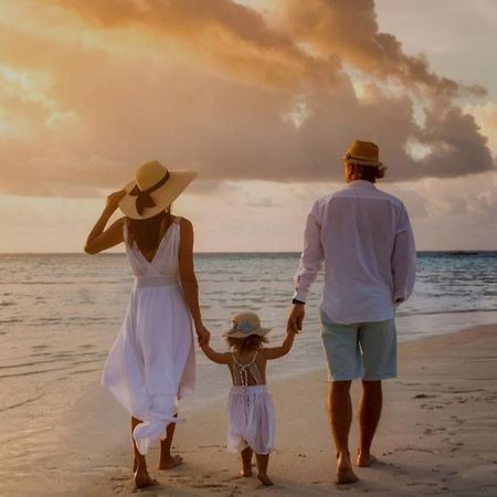 Nalendra Villa - Oceanfront Хикадува Екстериор снимка