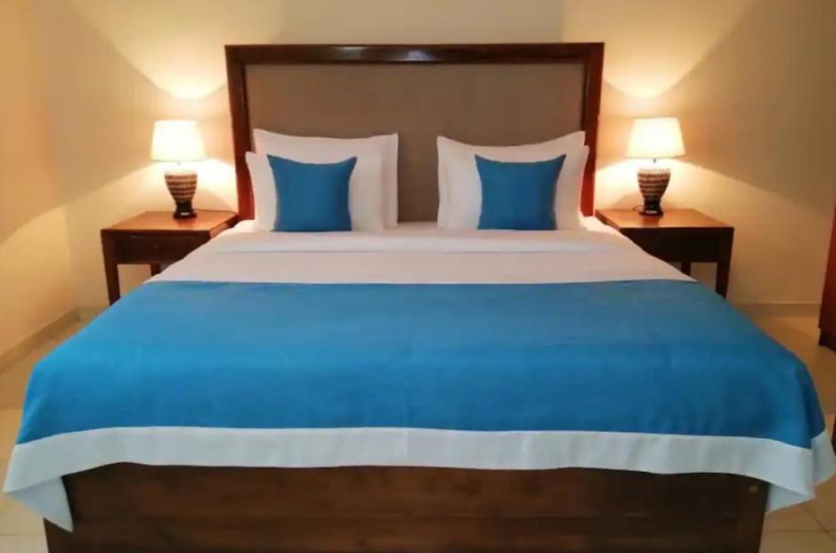 Nalendra Villa - Oceanfront Хикадува Екстериор снимка